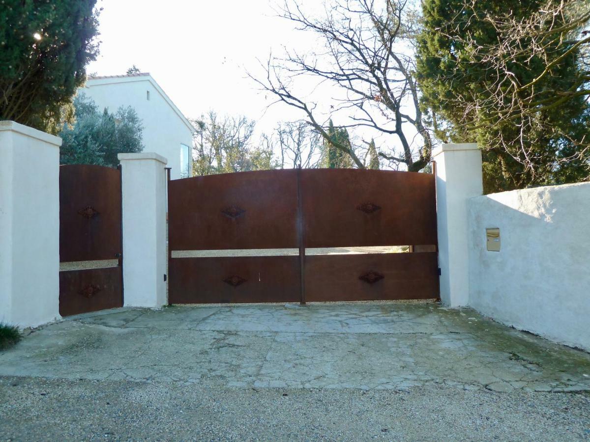 Maison Les Costes Vernegues Exteriör bild